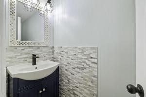 Cozy 2BR Hilton Head Townhome w Pool Access