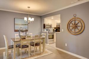 Spacious 3BR Hilton Head Getaway Pool Access