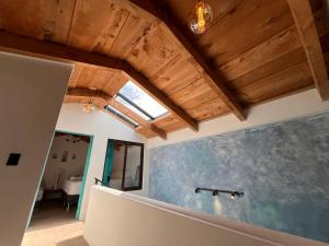 Antigua Central Casa or Loft King Beds Volcano View - Buen Rollo Escapes