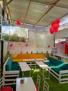 HAKS CITY ACCOMODATION and RESTRAUNT