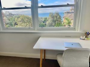 Ocean views Light-filled Bondi Beach Apartment