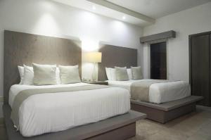 Playa Royale 3 Bedrooms 3 bathrooms FREE Wifi Condo 3506