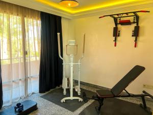 Maison Zen 4 Suites, Private Indoor Pool, Jacuzzi & Gym, Central Marrakech