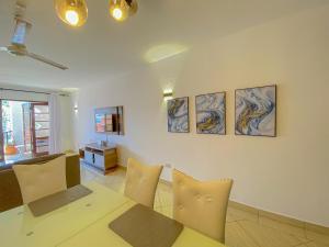 pazuri beachfront stays