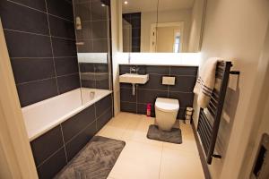 Luxury sky suites 2 bedroom 2 bathroom city centre apartment