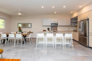 Uvita Paradise , Walk to the Ballena Beach