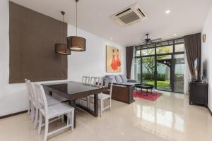 VILLA HANGA| 3 bedroom private pool | Onyx Villas by Tropiclook | Naiharn beach