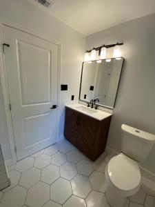 Charming 2BR House, Inclusive & Long-Stay Friendly