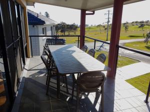 Whispering Seas Crescent Head