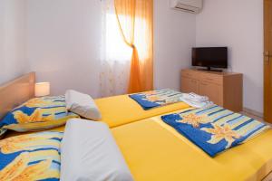 Apartments with parking space Klenovica, Novi Vinodolski - 20556