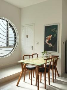 Circo House Cozy and Unique Stay in Hue