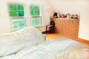 Guest House Ito3F 屋根裏部屋丘の上白亜の洋館風別荘静かな小さなお宿1名から3名