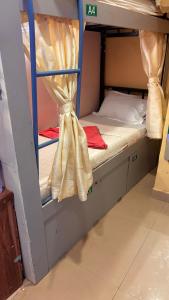 W I Female PG And Dormitory