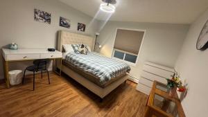 Main Floor Condo Fully Independent 1 Bed 1 Bath