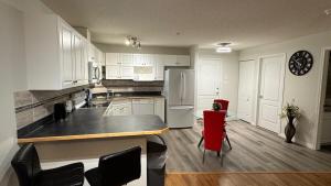 Main Floor Condo Fully Independent 1 Bed 1 Bath