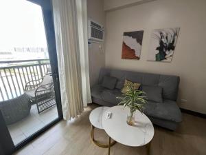 Gentry Manor Family Suite Balcony City View WiFi Netflix Walk 2 Okada 12B