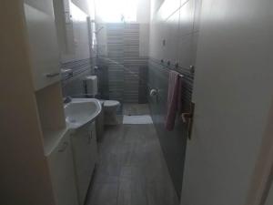 Four Bedroom Holiday Home With Terrace & Sea View