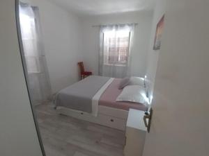 Four Bedroom Holiday Home With Terrace & Sea View