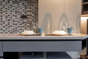 Luxury 1BR Condo – Pool Mountain Views D508