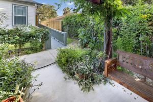 La Perle Cachee Coastal Hidden Gem