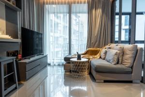 5 Kamala 1BR Pool Gym Rooftop Bar L501