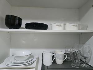 Modern BGC One Uptown 1BR near Grand Hyatt Uptown Mitsukoshi Malls and St Lukes Medical Center