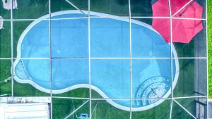 Kids- Friendly Stay in Cape! Heated Pool- Tesla charger & SPA
