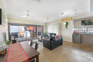 Zen City-Venture with Balcony Dining - Cozy - CBD - Apartmány, Darwin