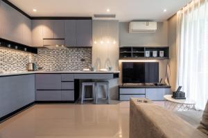 Modern 1BR Mountain-View Apt Kamala Resort B610