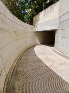 Plunge Pool Duplex PH with Beach Club Shuttle and GYM