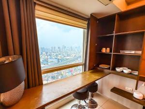 City View Unit near Makati CBD