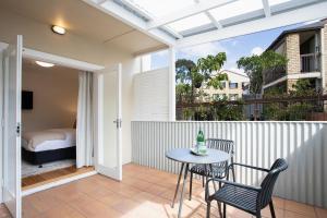 The Crown, One Surry Hills