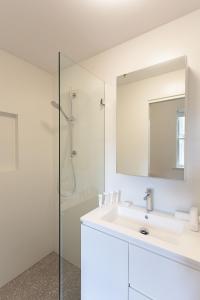 The Crown, Two Surry Hills