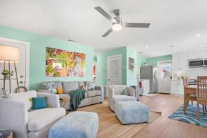 Fire Pit Tropical Oasis Steps to Beach Outdoor Seating