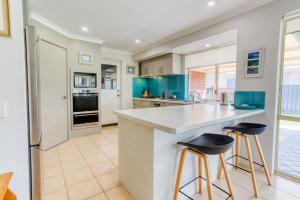 Marine Holiday Home - Geographe