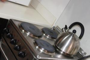 Sydney 12 minutes to Burnham, Convention Ctr, 15 pax