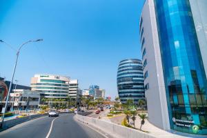 Luxury Suites frente mall del sol a pocos minutos del aeropuerto y terminal terrestre