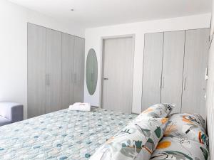 Luxury Suites frente mall del sol a pocos minutos del aeropuerto y terminal terrestre