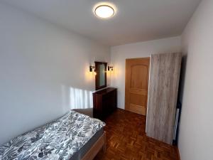 Ruhige, klimatisierte Wohnung nahe Zentrum & Bahnhof