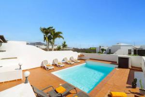 Villa Cielos by Villa Plus