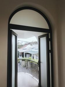 Circo House Cozy and Unique Stay in Hue