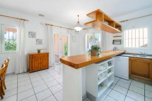 Villa Ciruela by Villa Plus