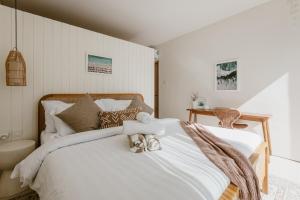 Rumi Bumi - Tropical Beach Shack near Melasti Beach