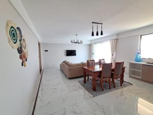 Jambo Family friendly Staycations - Near Airport -Train- National park views