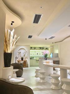 J Village Hotel - Triệu Việt Vương