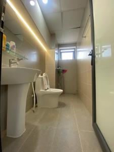 Homestay Anh Anh - View Thành Phố Trên Cao - Chill Quên Lối Về