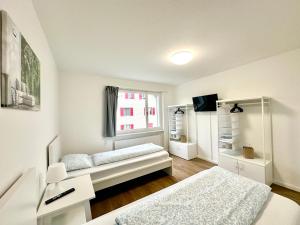 Monteurzimmer - Workers accommodation - ZIMMERzuVERMIETEN in Deitingen Neumatt