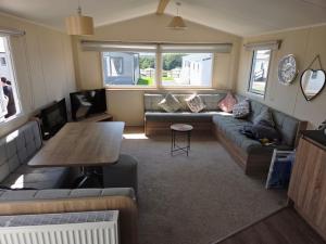 61, Stowford Gardens