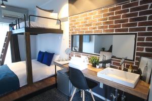 N33 Hakata Sta Riverside