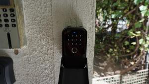 Chic and sunny downtown apartment